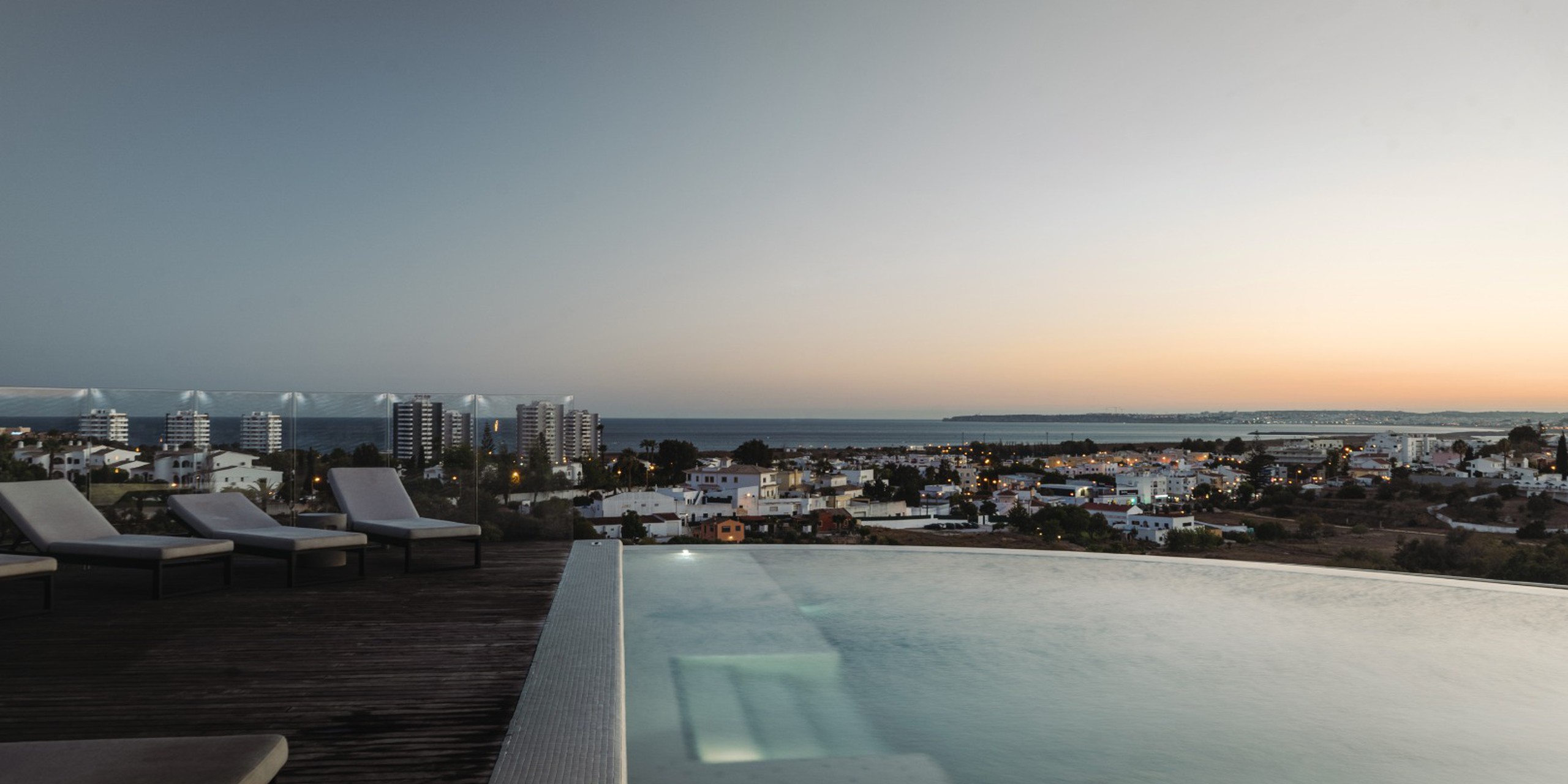 longevity-alvor-rooftop